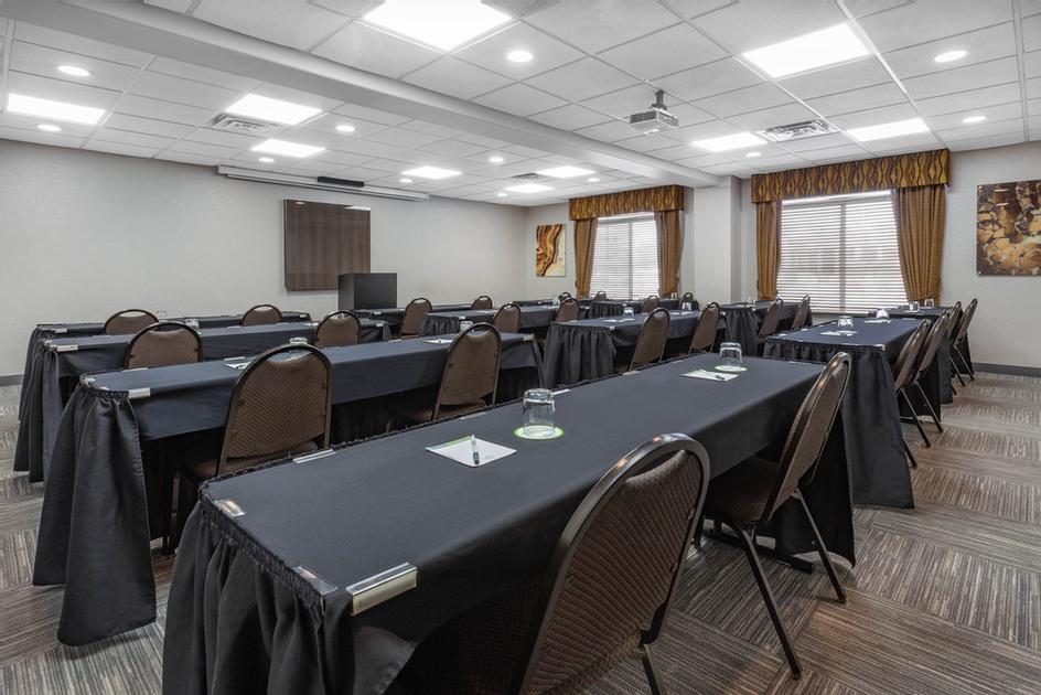 Wingate by Wyndham - Meeting Room