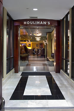 Holiday Inn San Francisco Airport North - Houlihan's Restaurant Entrance