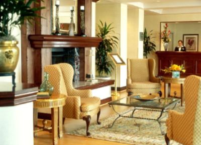 Country Inn & Suites San Diego North - Hotel Lobby