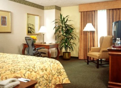 Country Inn & Suites San Diego North - Deluxe King Guestroom