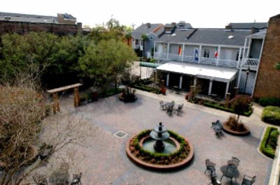 Maison St. Charles - Courtyard