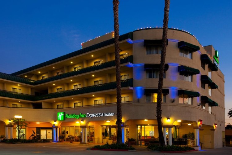 Holiday Inn Express Hotel & Suites Pasadena - 