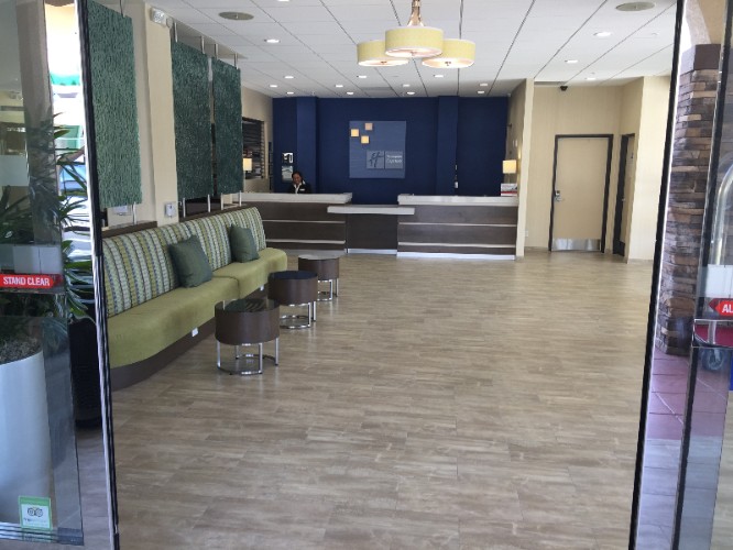 Holiday Inn Express Hotel & Suites Pasadena - 