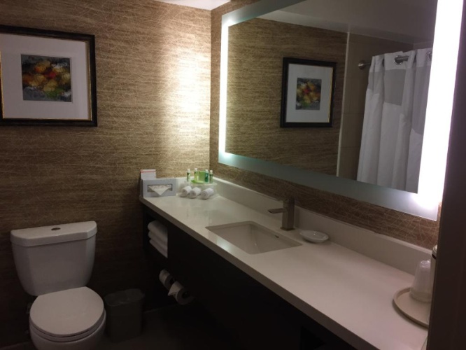 Holiday Inn Express Hotel & Suites Pasadena - 