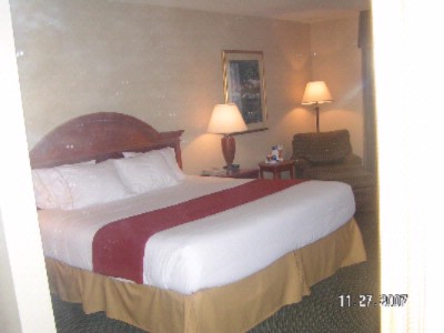 Holiday Inn Express & Suites Waterford - King Size Bed Room (kng)