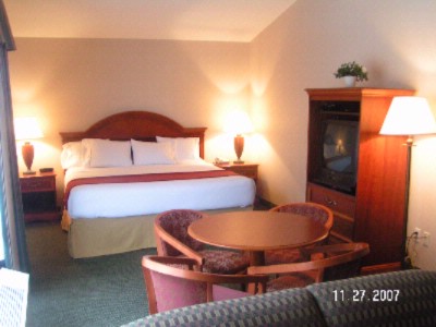 Holiday Inn Express & Suites Waterford - The Executive Suite