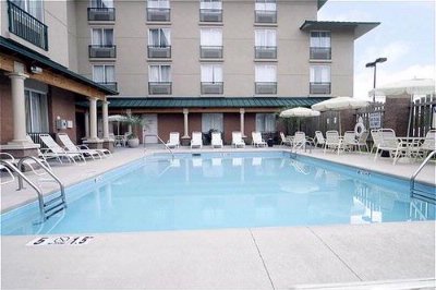 Holiday Inn Express Bluffton at Hilton Head - Pool At Holiday Inn Express Bluffton