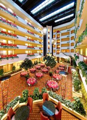 Holiday Inn Hotel & Suites - 