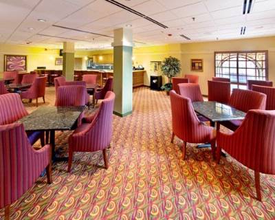 Holiday Inn Hotel & Suites - 