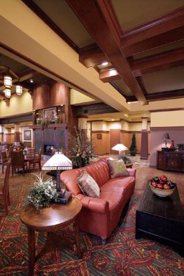 Holiday Inn Express & Suites - Central Lounge