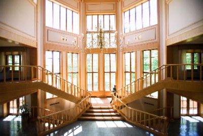 Dolce Norwalk - Lobby
