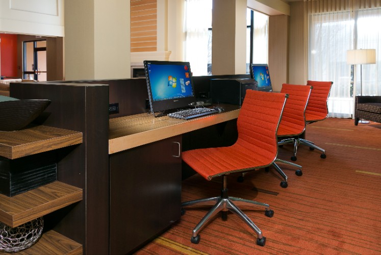 Courtyard by Marriott - 