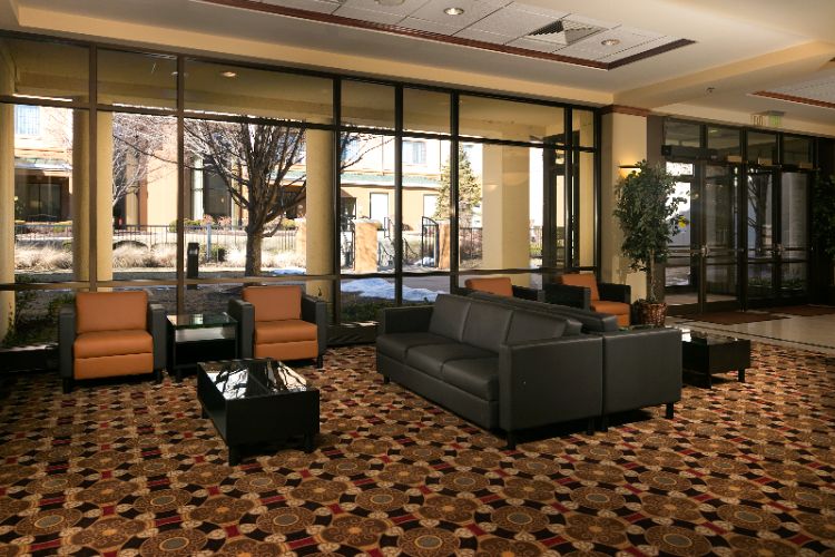 Courtyard by Marriott - 