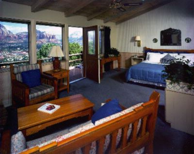 Sky Ranch Lodge - Spacious Rooms With Spectacular Views