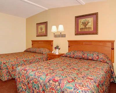 Rodeway Inn & Suites - 