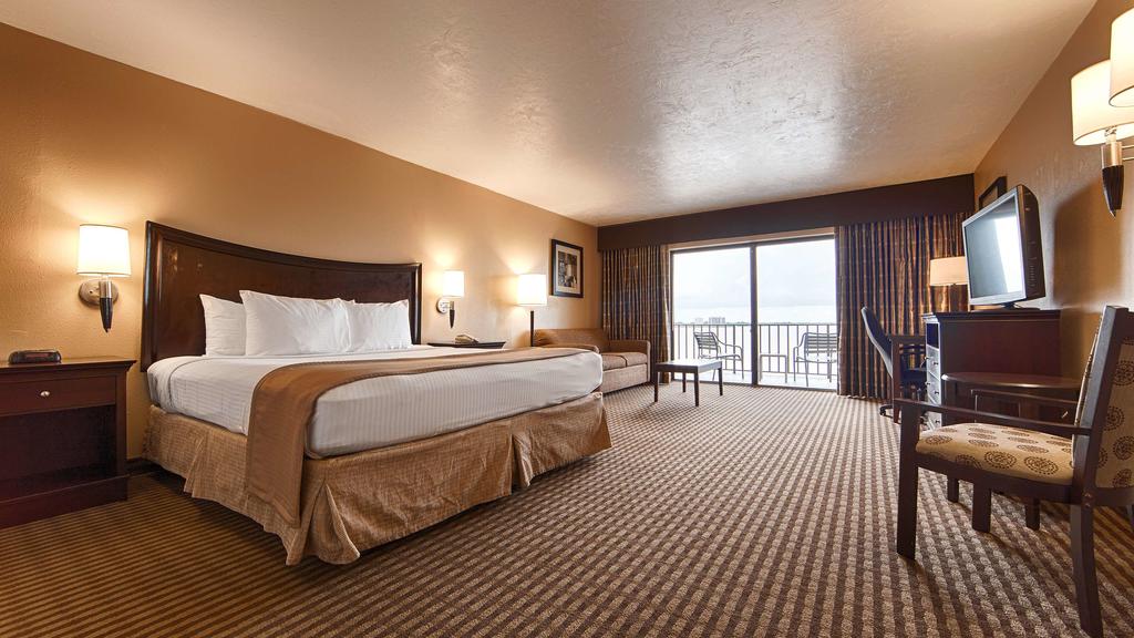 Best Western Waterfront - 