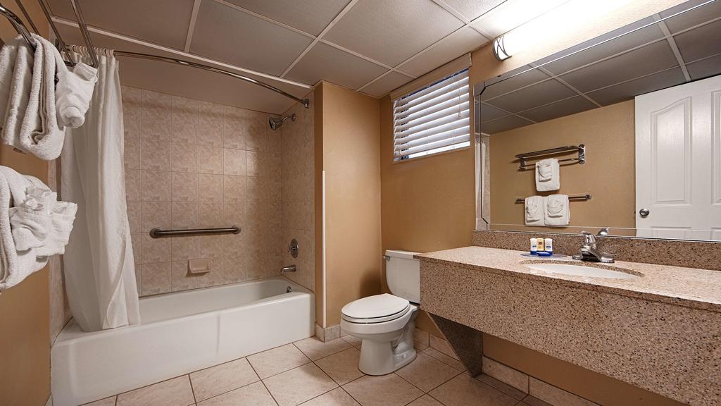 Best Western Waterfront - 