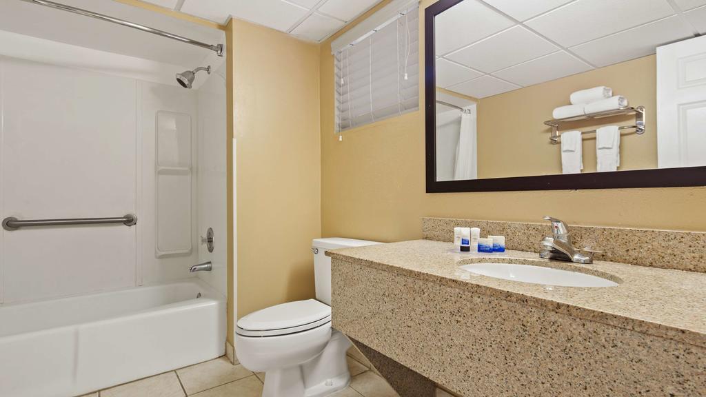 Best Western Waterfront - 