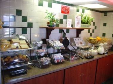 Comfort Inn of Levittown - Comfort Sunshine Breakfast