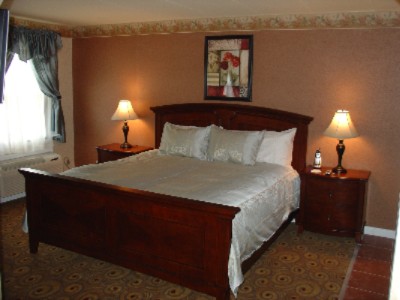 Comfort Inn of Levittown - New Suite Bedroom/king Bed