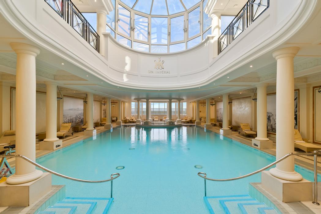 Hotel Du Palais - Imperial Spa - Swimming Pool & Jacuzzi