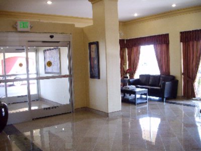 Clarion - Lobby