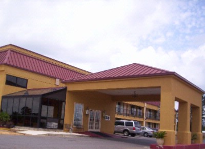 Lincoln Inn & Suites - 