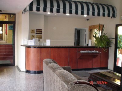 De Lux Inn - Lobby