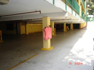 De Lux Inn - Underground Parking Lote 6' / 5'8