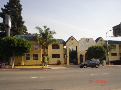 De Lux Inn - Check-in Area