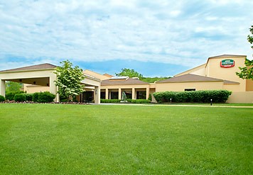 Welcome To The Courtyard By Marriott Lincroft/red Bank