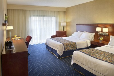 Courtyard by Marriott Red Bank - Room With 2 Queen Beds