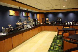 Fairfield Inn & Suites - Breakfast Bar
