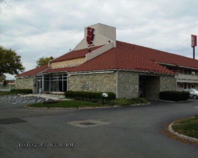 Red Roof Inn - 