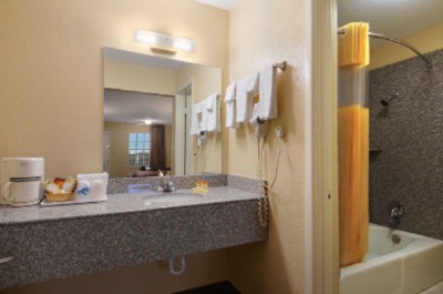 Days Inn - 