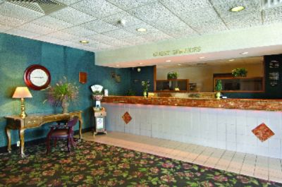 Howard Johnson Plaza - 