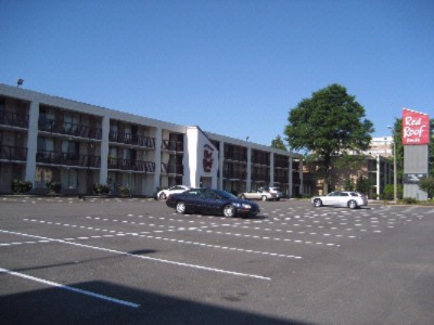 Red Roof Inn - 