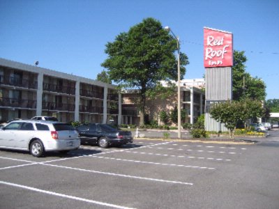 Red Roof Inn - 