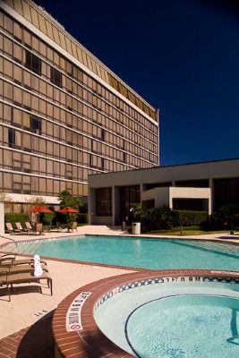 Crowne Plaza Houston Northwest - Resort Style Tropical Pool Area