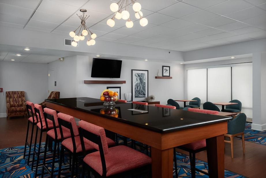 Hampton Inn Youngstown West - Lobby