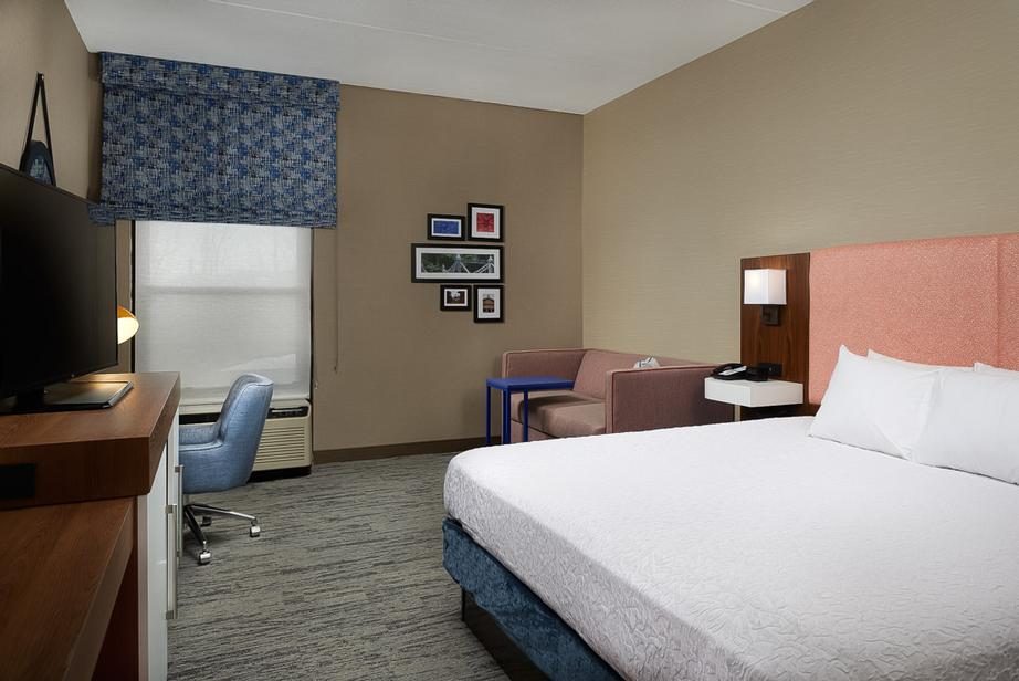 Hampton Inn Youngstown West - 24 Hrs Coffee And Tea In Lobby