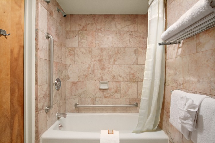 Quality Hotel Bayside Resort - King Room