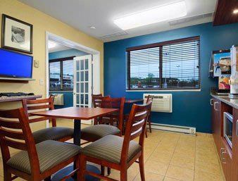 Howard Johnson La Crosse - 