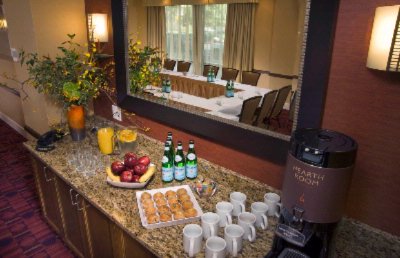 Residence Inn Arlington Courthouse - Woodbury Meeting Room