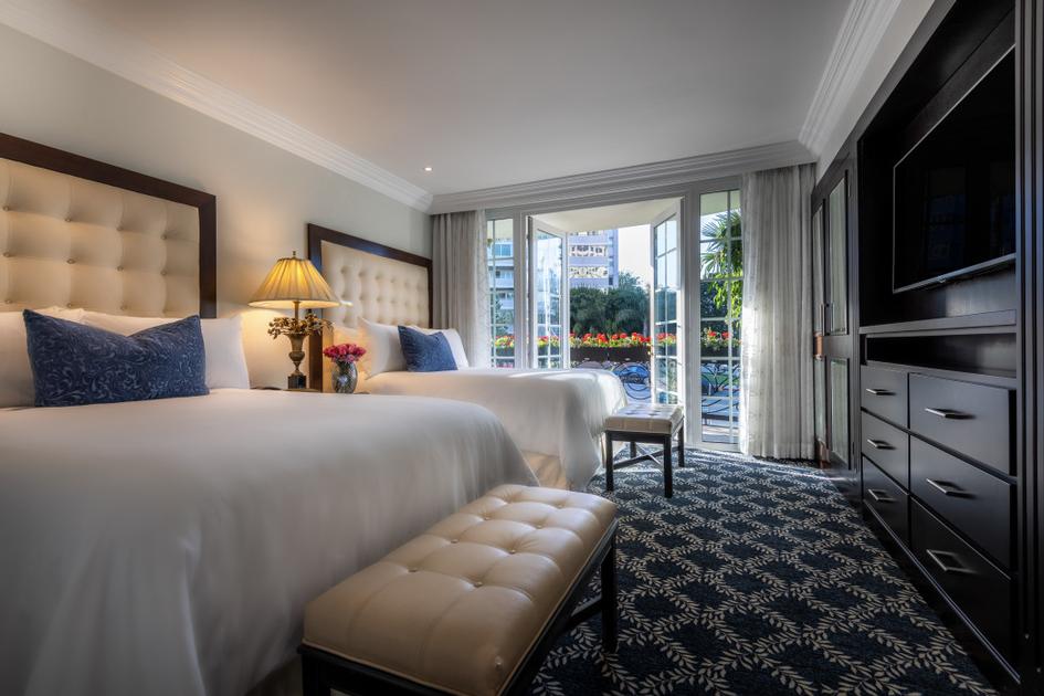 Beverly Hills Plaza Hotel - One Bedroom 2 Beds