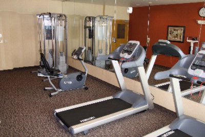 Holiday Inn Express & Suites - 