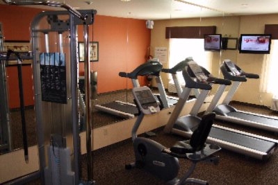 Holiday Inn Express & Suites - 