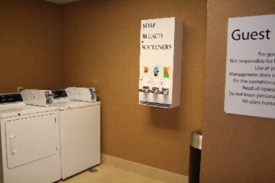 Holiday Inn Express & Suites - 