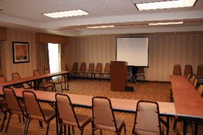 Holiday Inn Express & Suites - Meeting Room