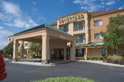 Courtyard by Marriott Wichita East - 